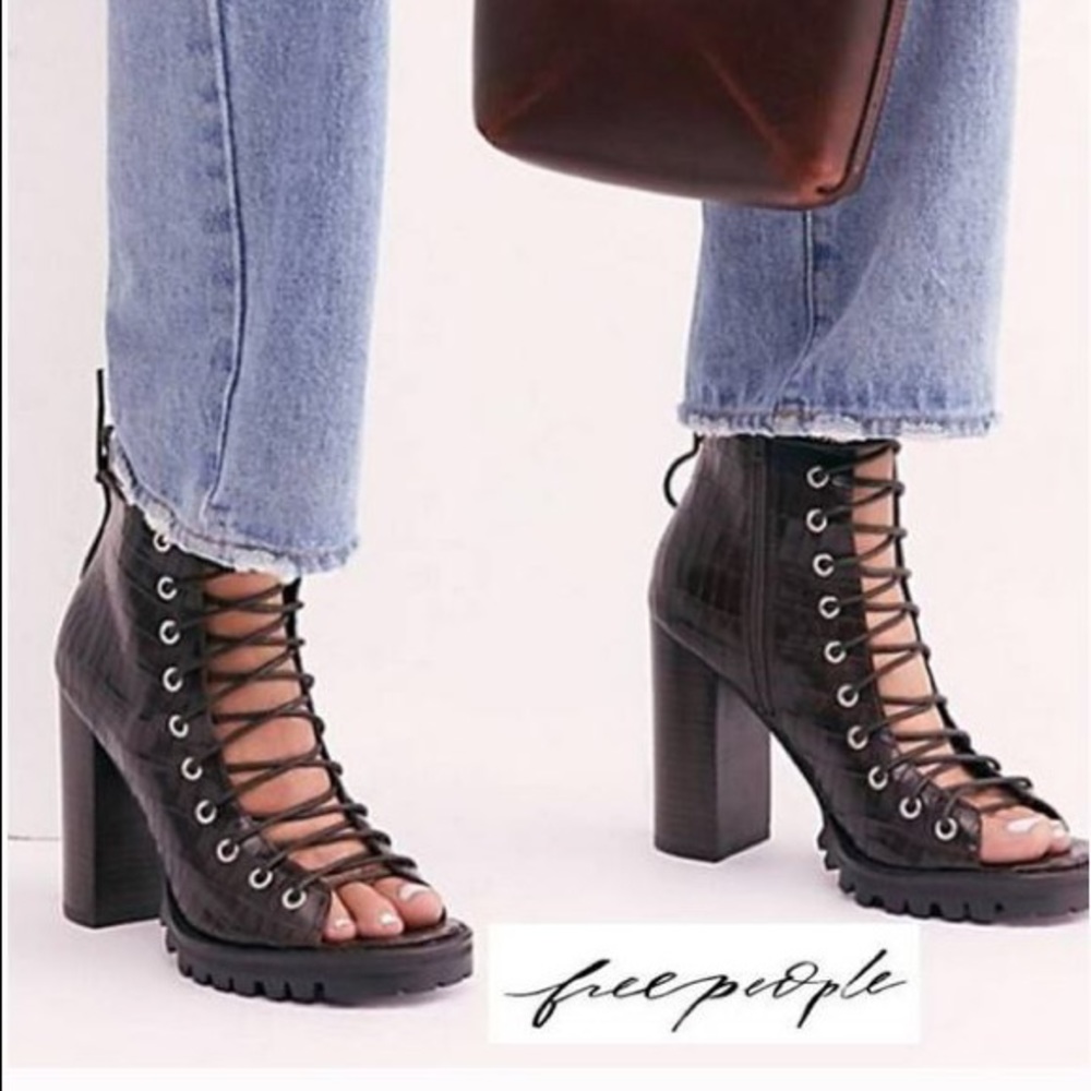 NWOT/B Free People xJeffreyCampbell Palermo Heel